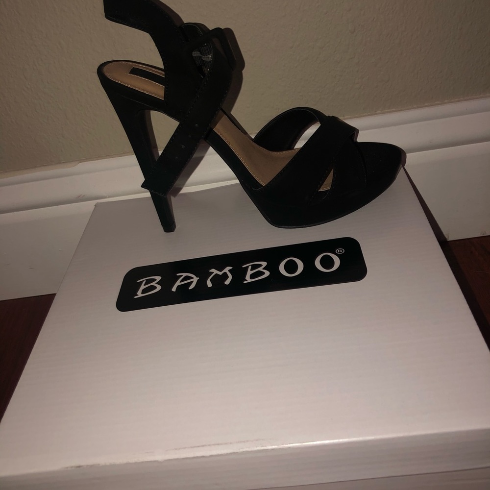 Heels - Picture 2 of 3